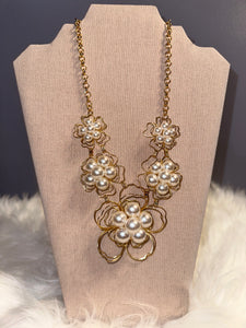 Pearl Floral Necklace